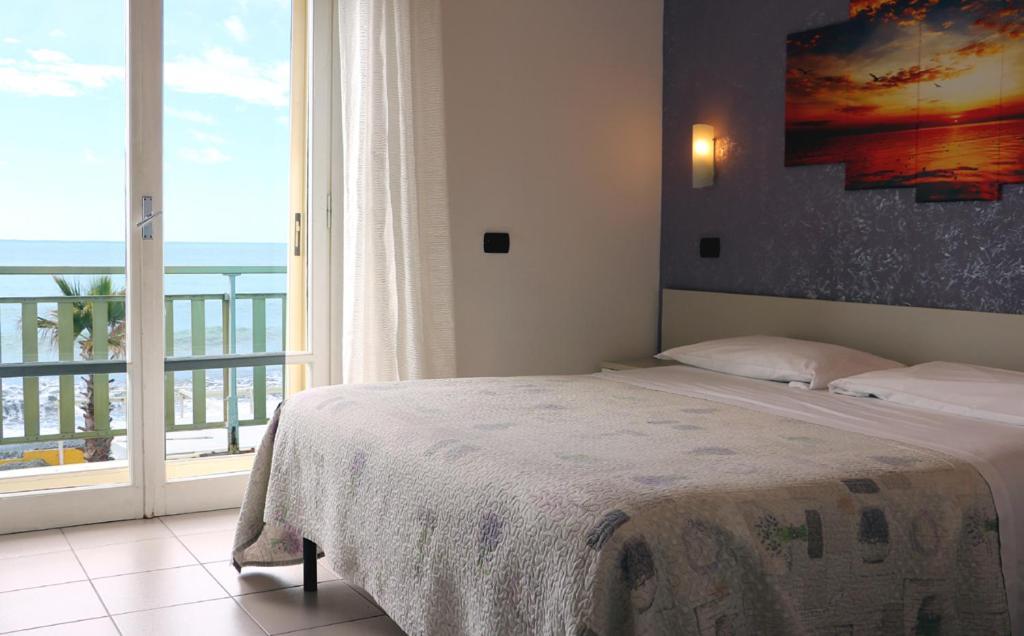 Hotel Piccolo Paradiso Bordighera Exterior photo