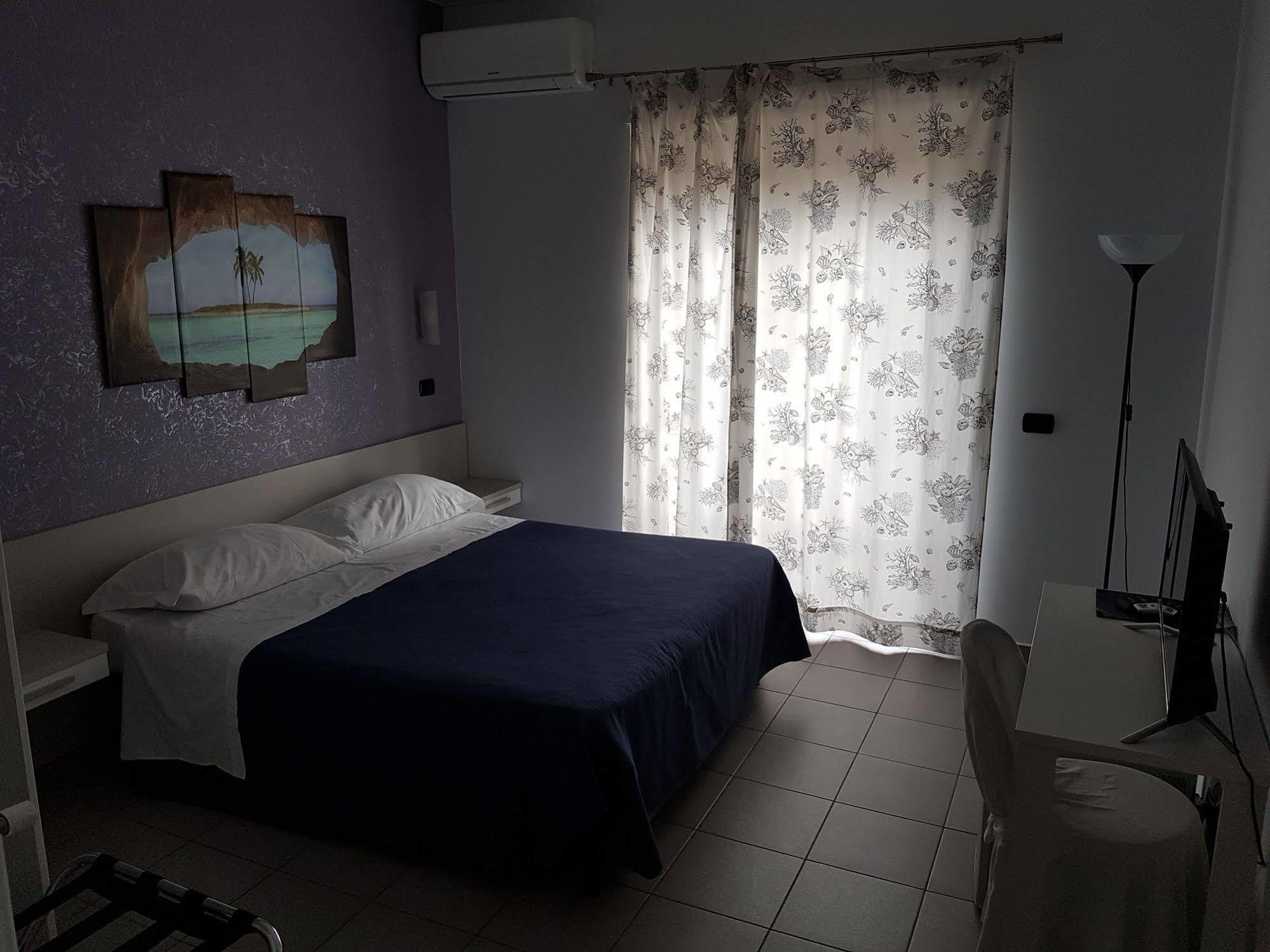 Hotel Piccolo Paradiso Bordighera Exterior photo